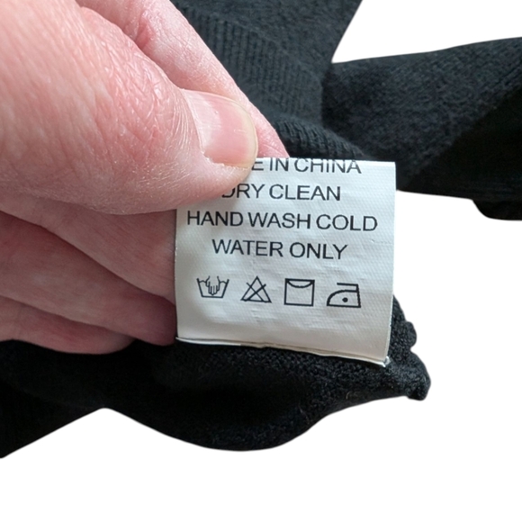 Jolie Sweater Womens Medium Roll Neck Elevated Basic Cashmere Black Long Sleeves - Picture 8 of 10